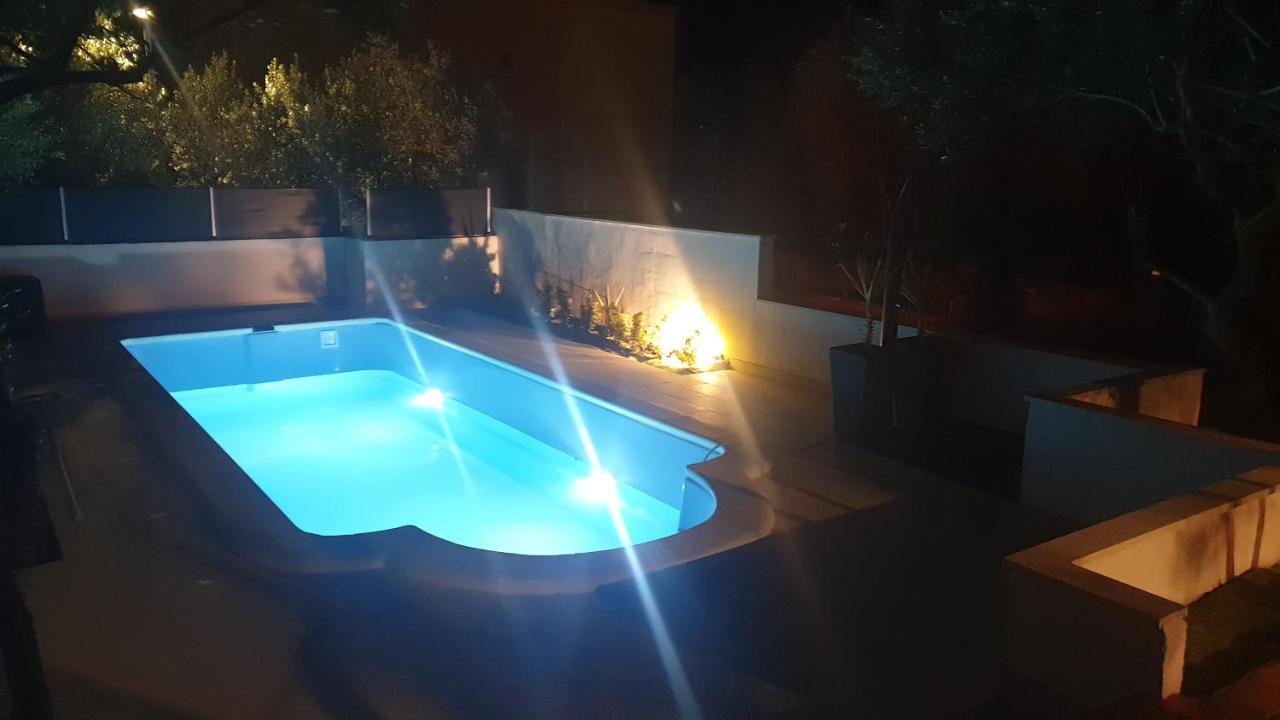 הוילה סטארי גראד House Oliva With Private Pool And Large Garden מראה חיצוני תמונה