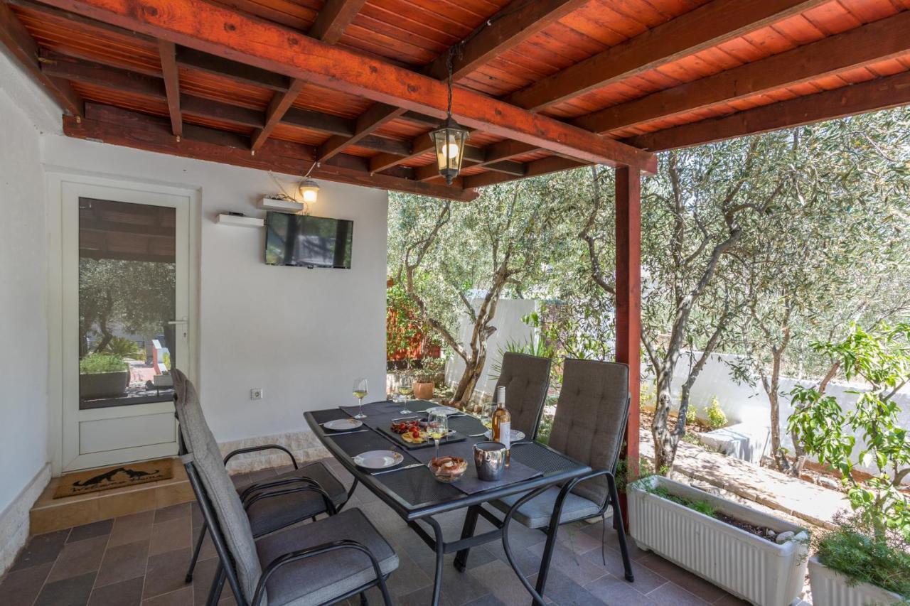 הוילה סטארי גראד House Oliva With Private Pool And Large Garden מראה חיצוני תמונה
