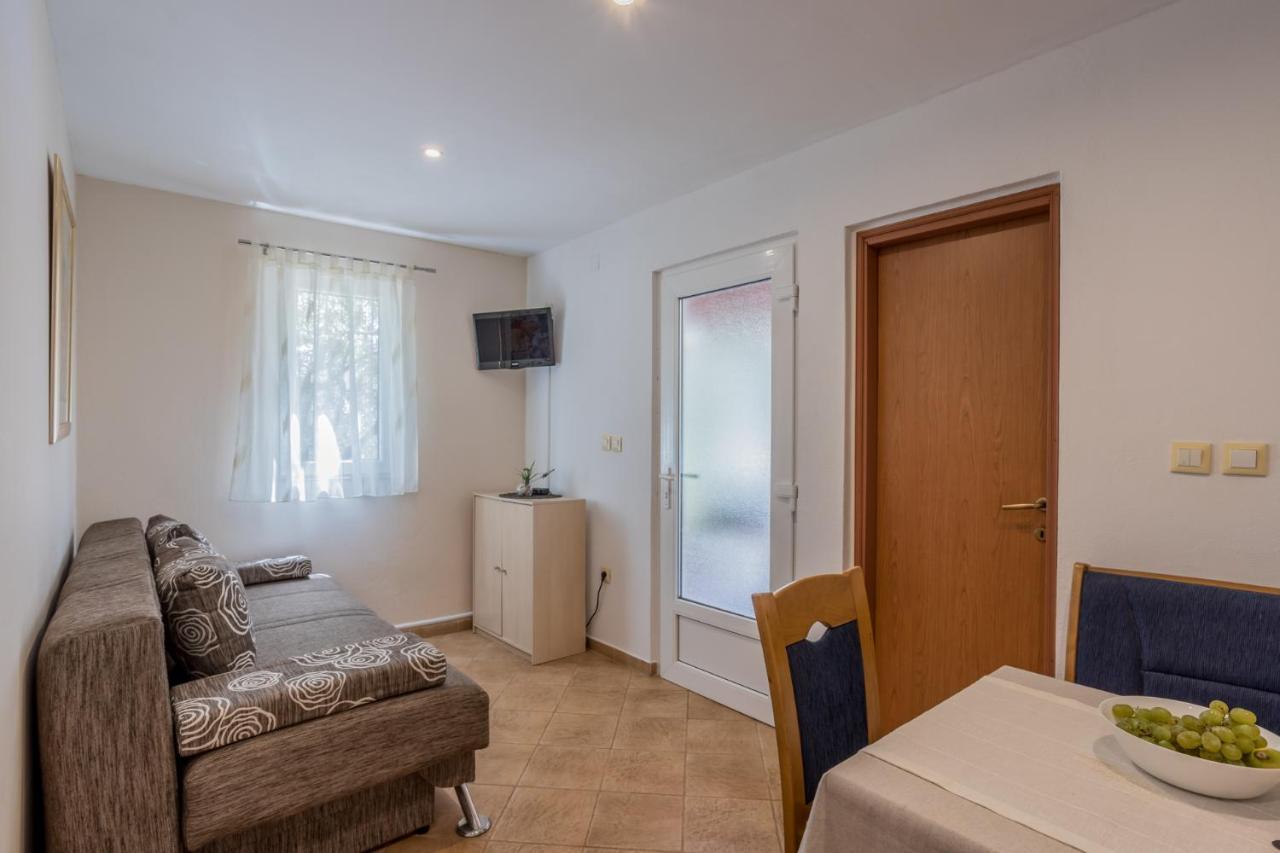 הוילה סטארי גראד House Oliva With Private Pool And Large Garden מראה חיצוני תמונה