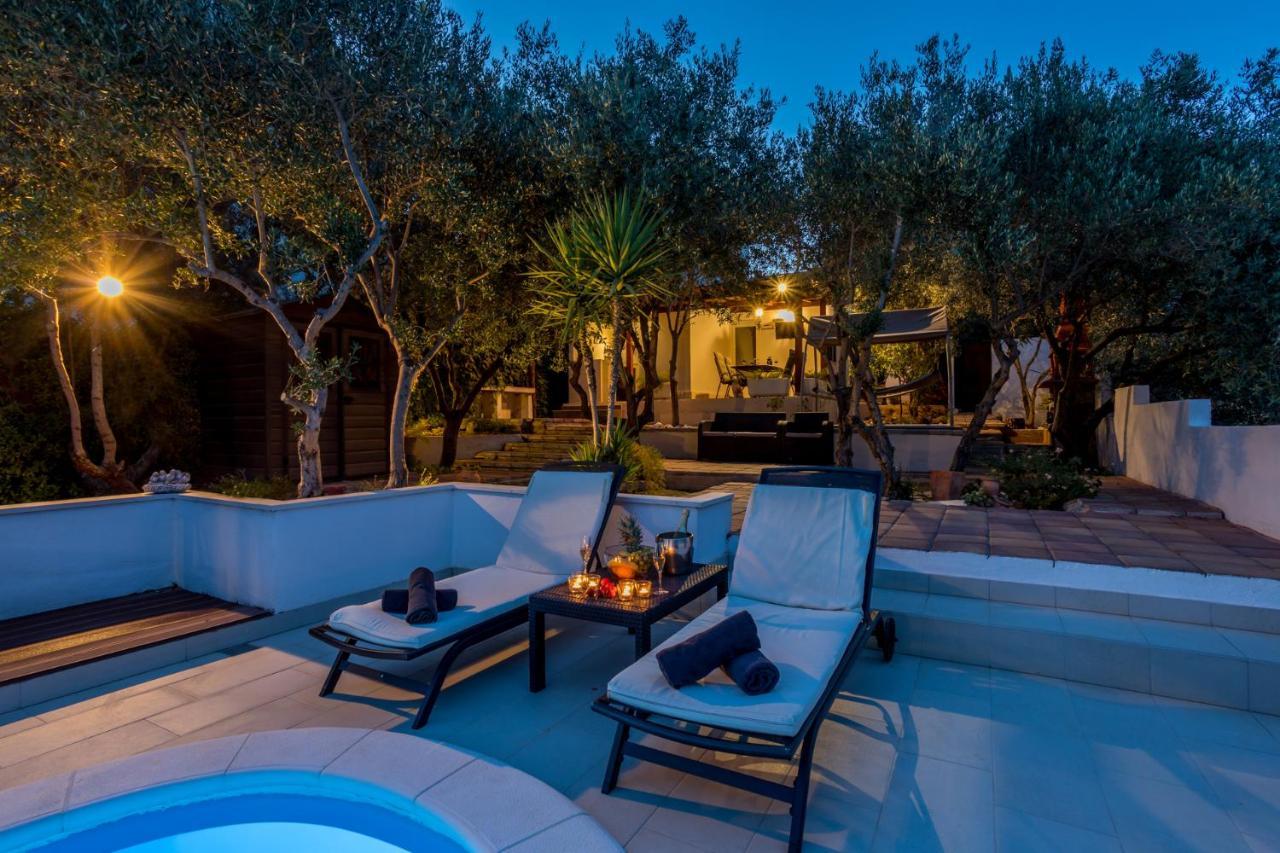 הוילה סטארי גראד House Oliva With Private Pool And Large Garden מראה חיצוני תמונה